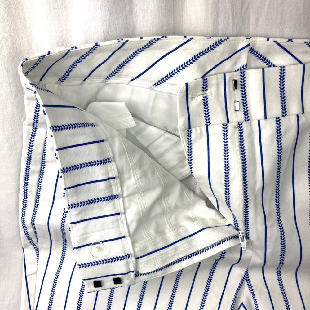 Chico's So Slimming Crop Pants size 8 Striped cuff - Picture 11 of 16